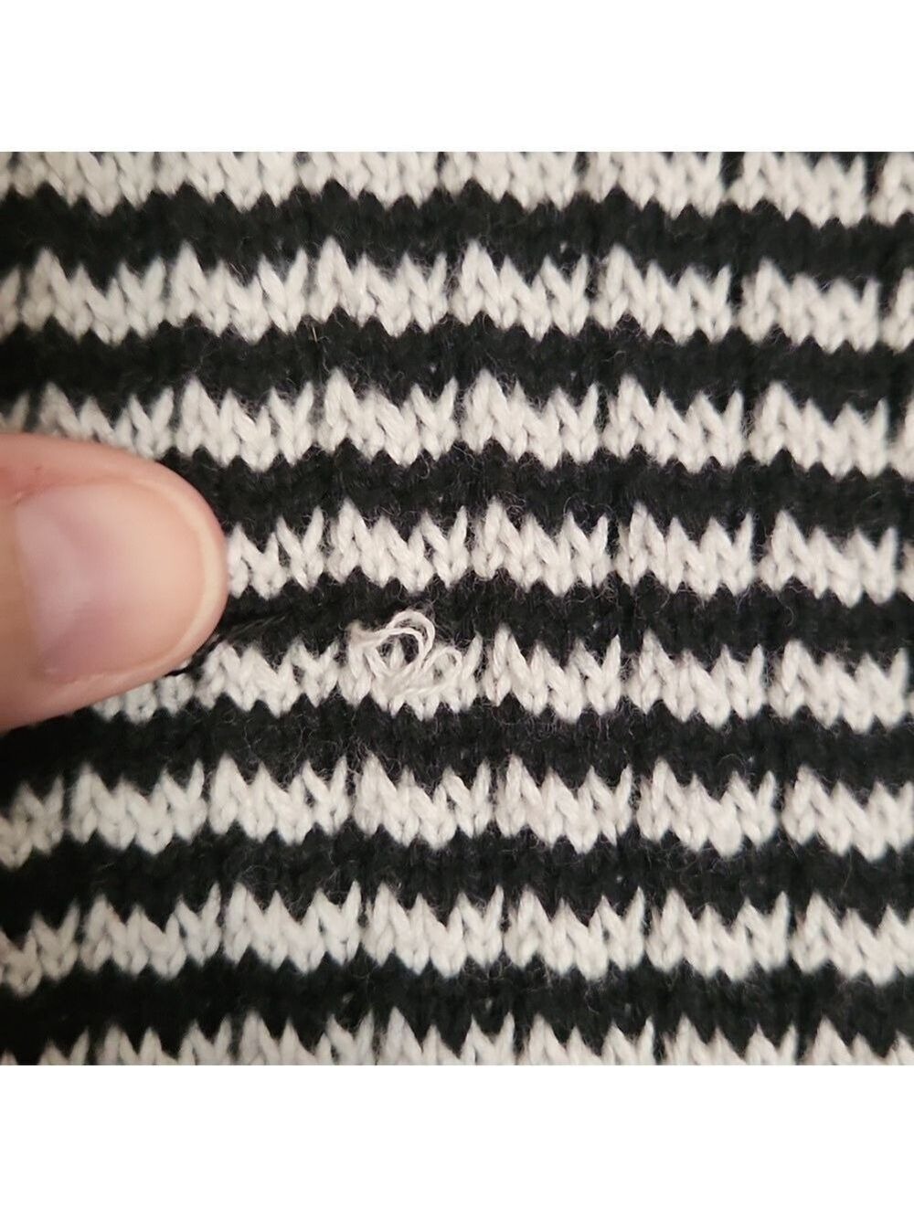 Cabi Fergie turtleneck sweater - Picture 7 of 7
